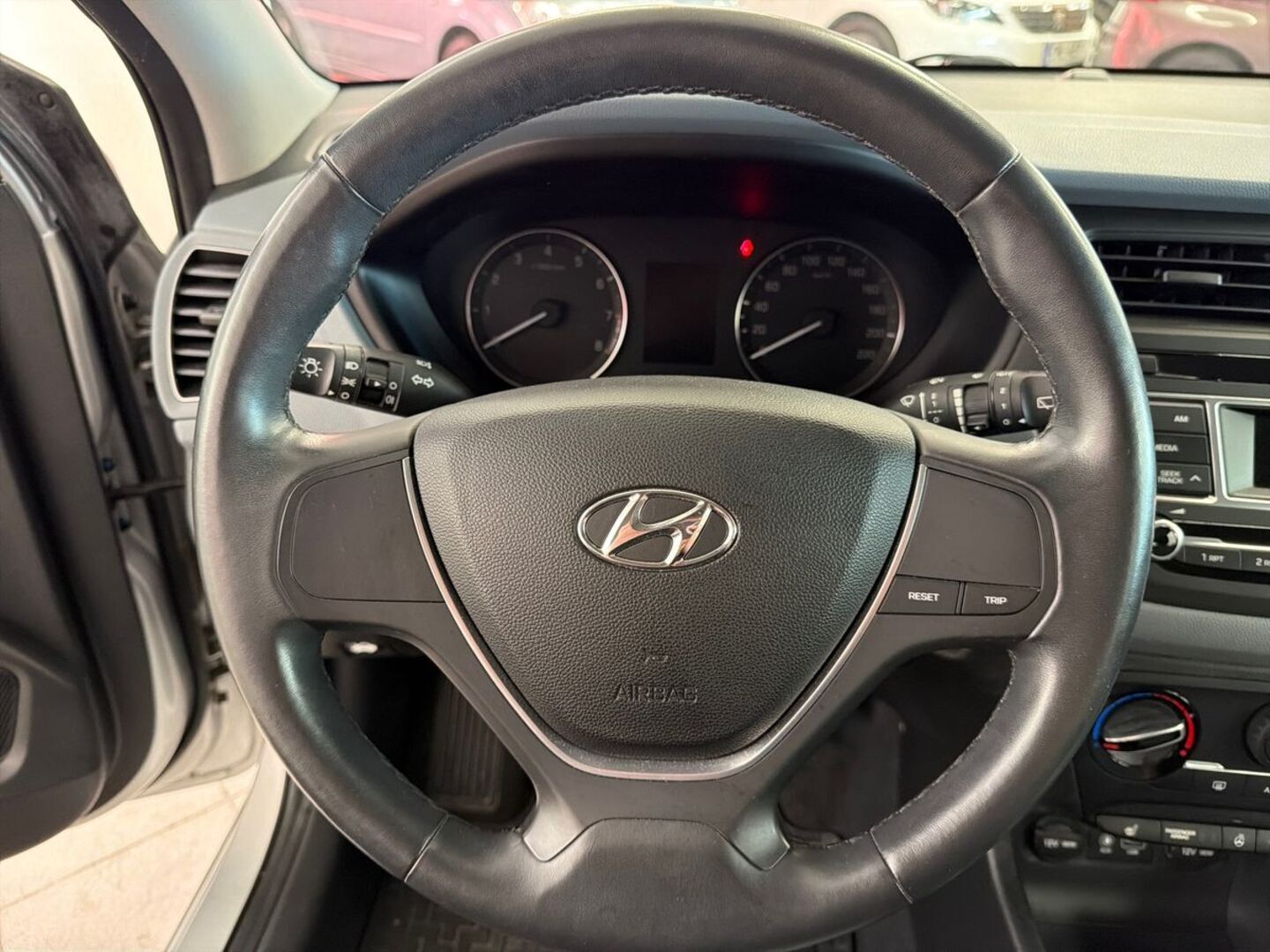 HYUNDAI i20 5d 17
