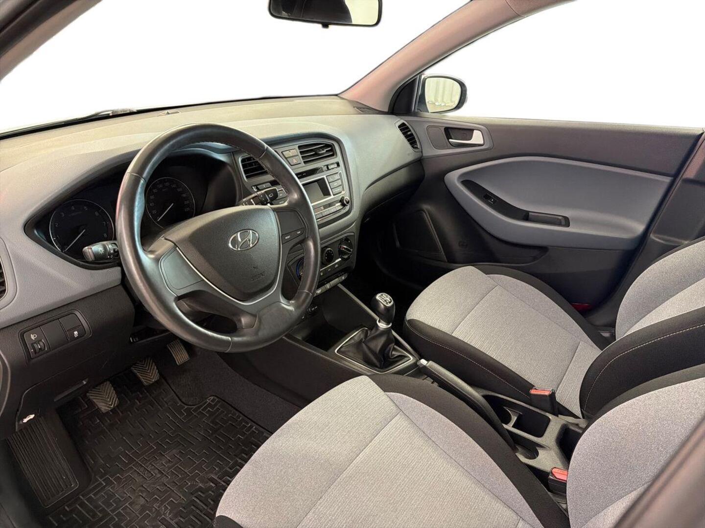 HYUNDAI i20 5d 7