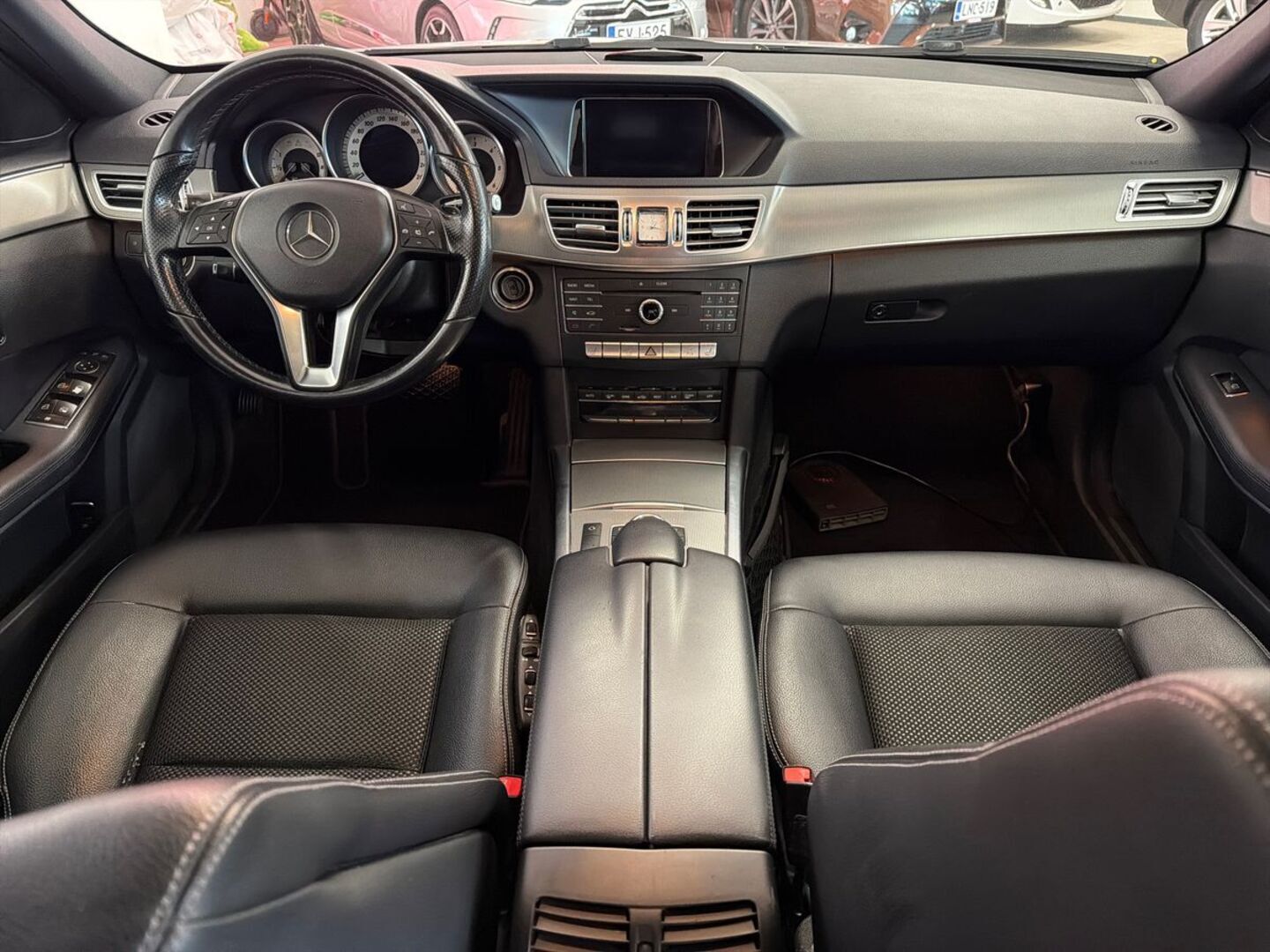 MERCEDES-BENZ E 19
