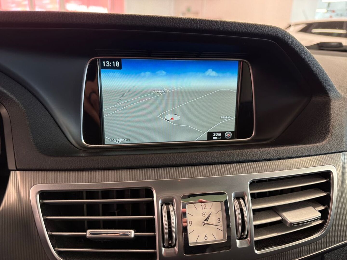 MERCEDES-BENZ E 29