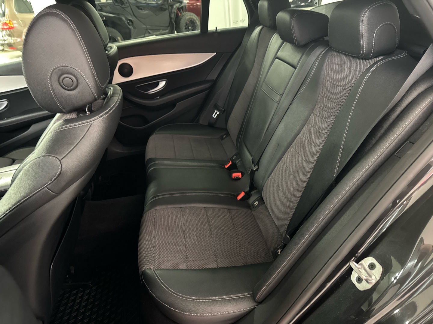 MERCEDES-BENZ E 2021