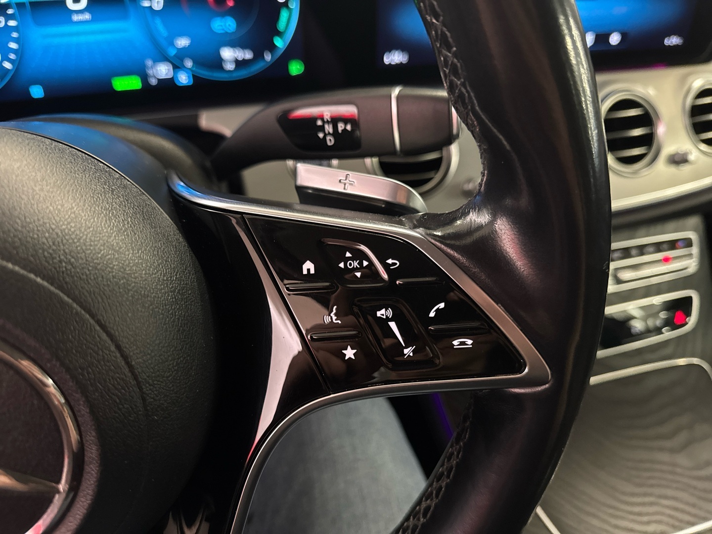 MERCEDES-BENZ E 2021