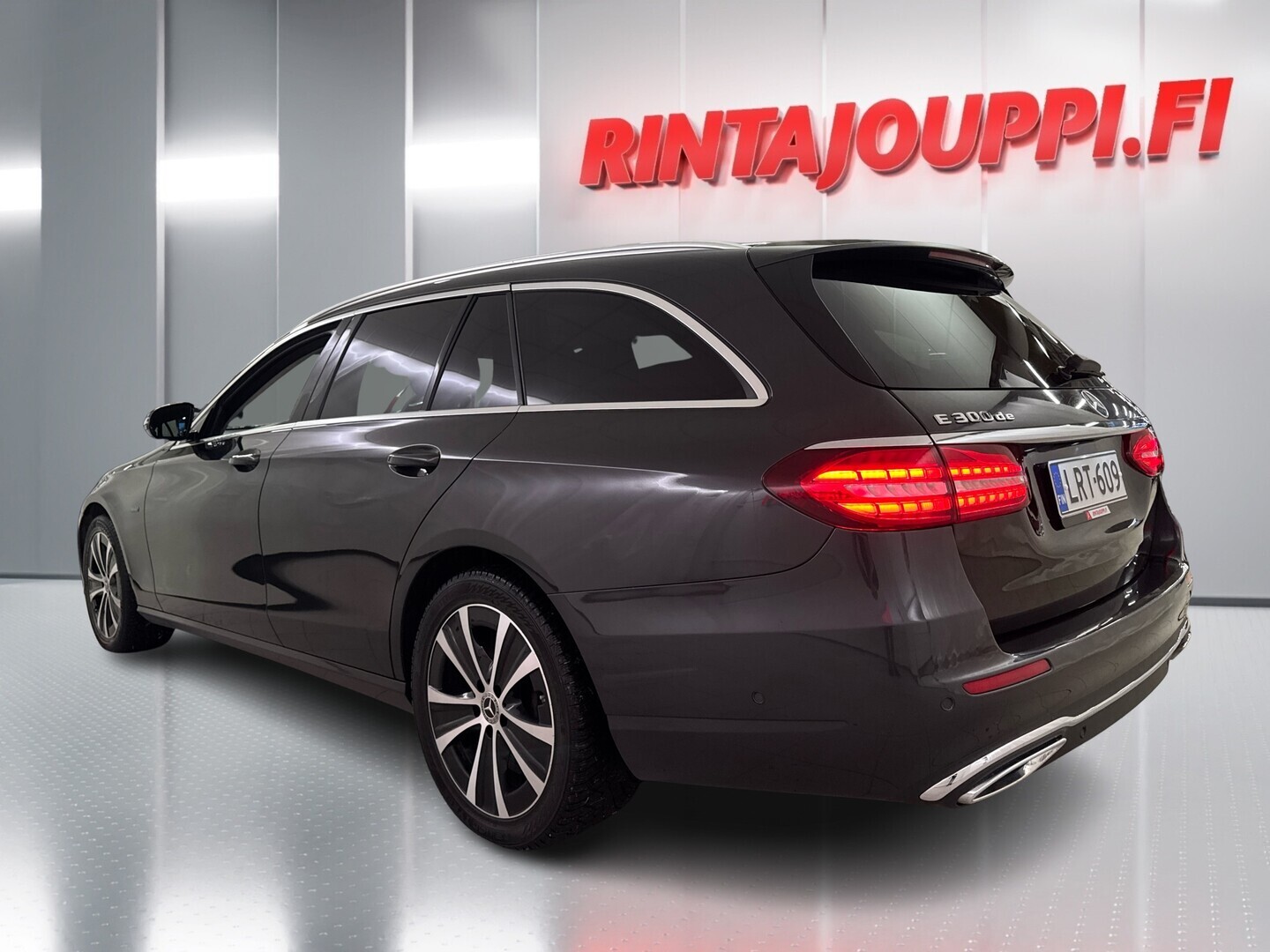 MERCEDES-BENZ E 2021