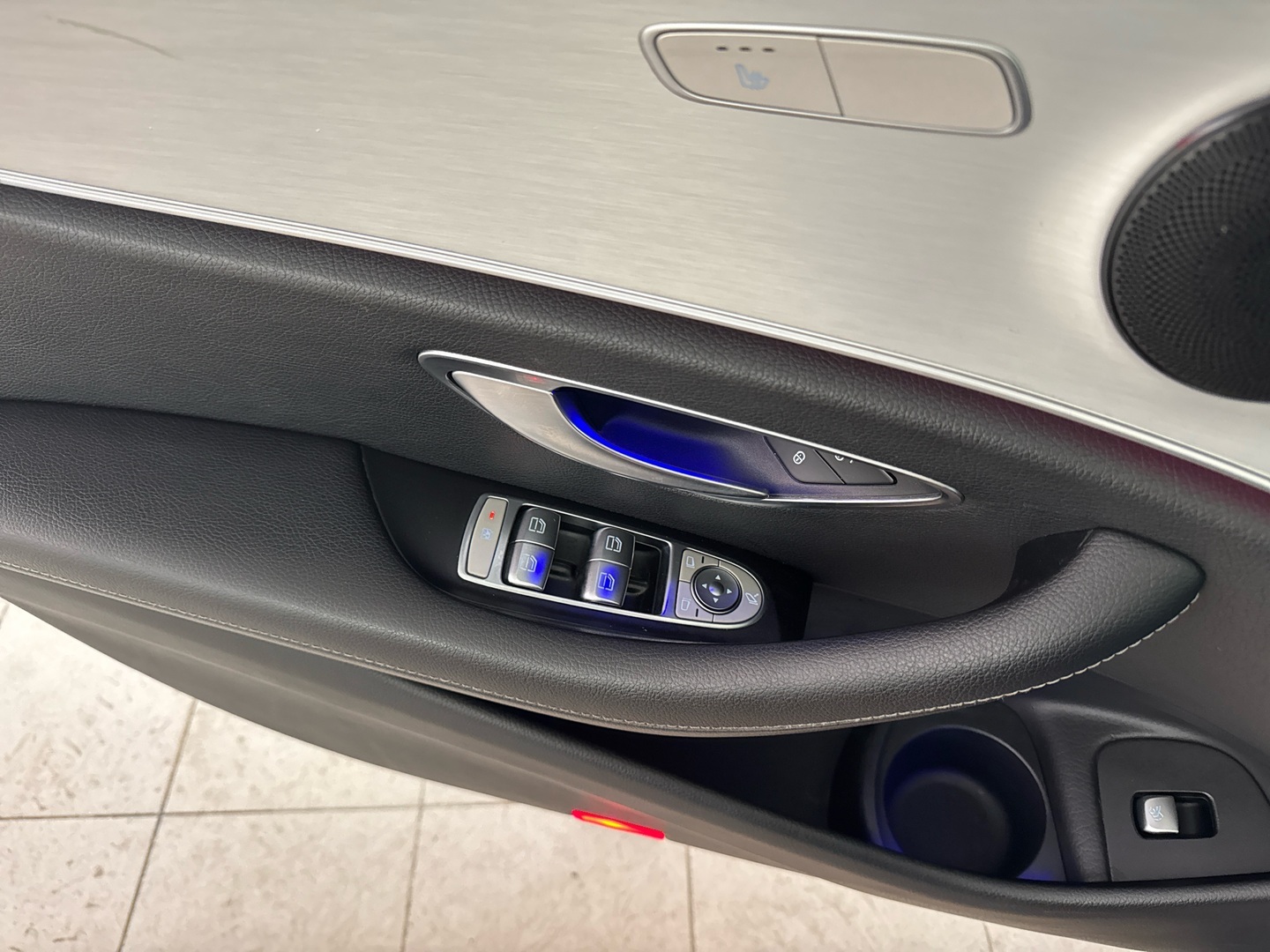 MERCEDES-BENZ E 2021