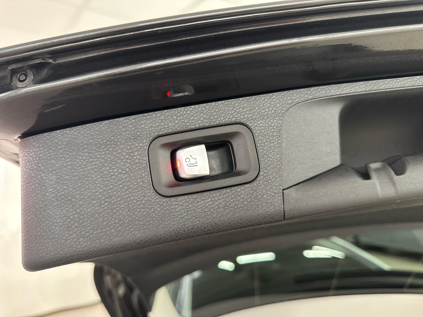 MERCEDES-BENZ E 2021