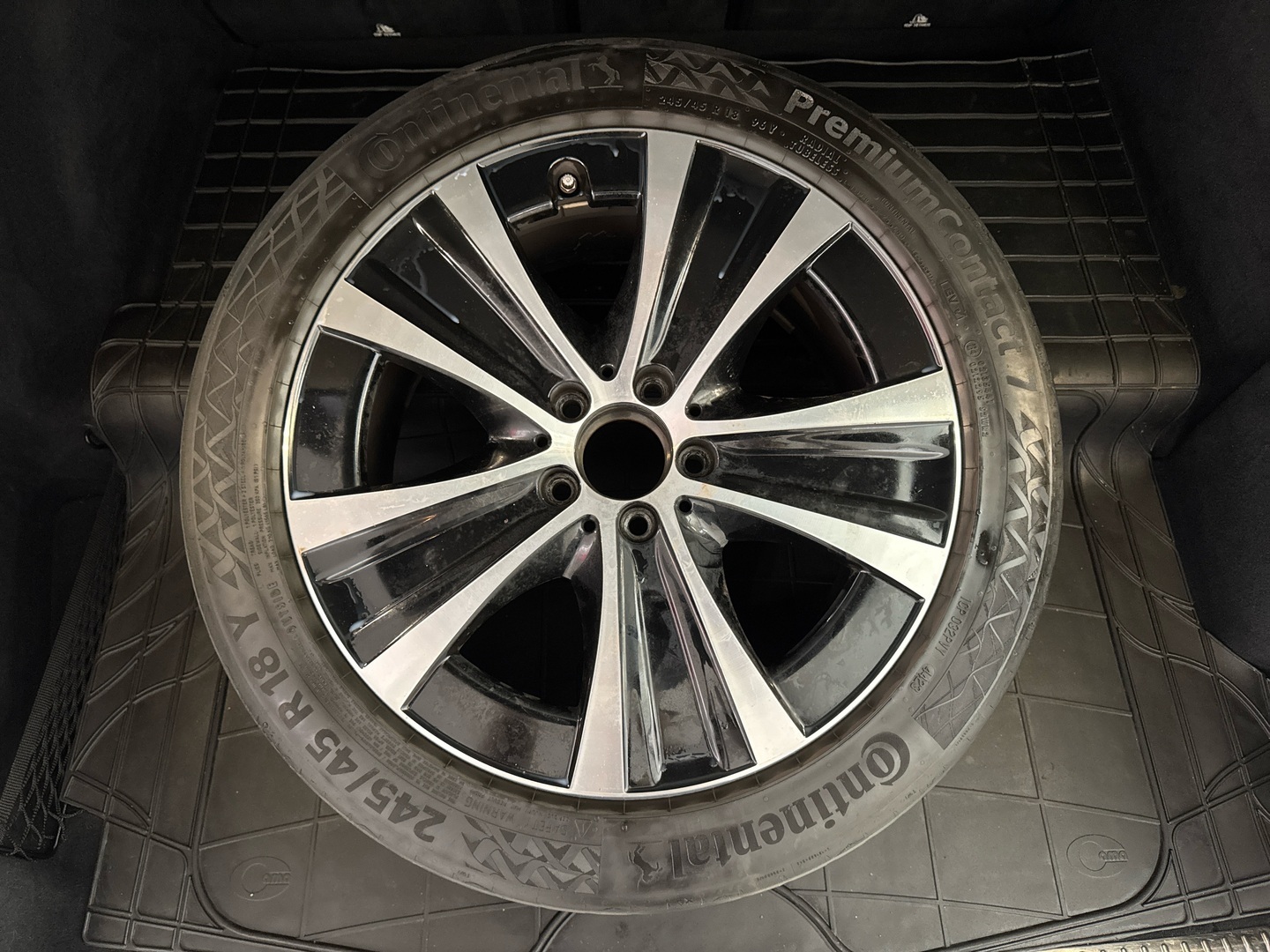 MERCEDES-BENZ E 2021