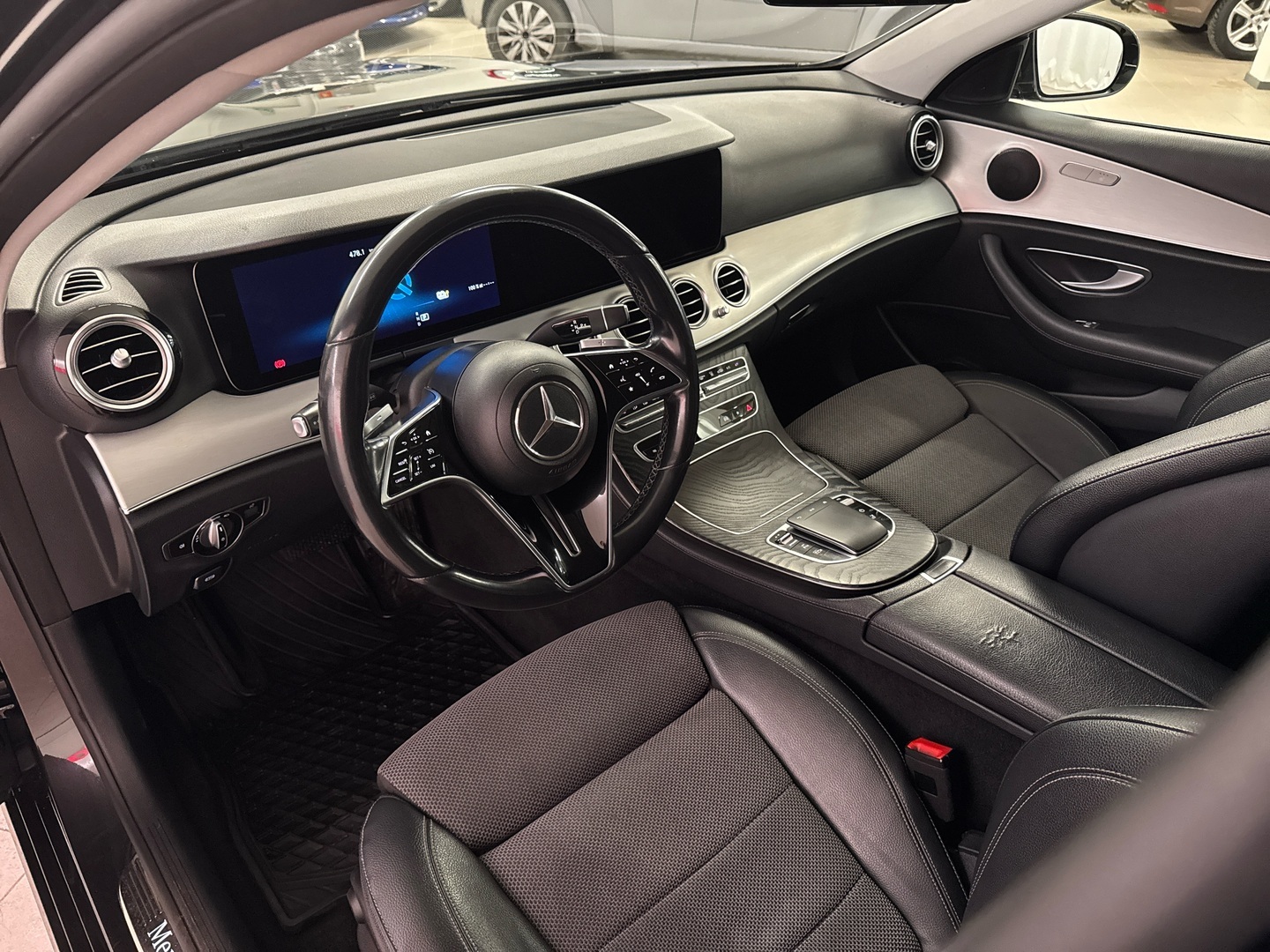 MERCEDES-BENZ E 2021