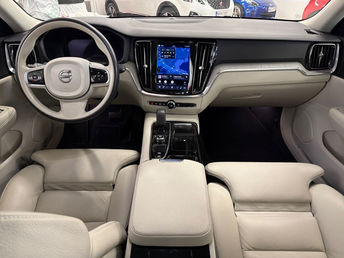 VOLVO V60 2023