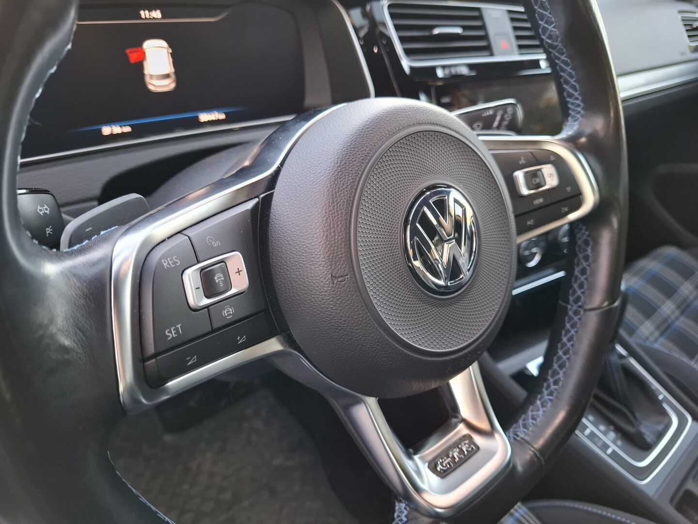 VOLKSWAGEN Golf 2020