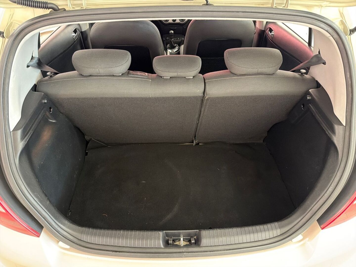 HYUNDAI i20 11