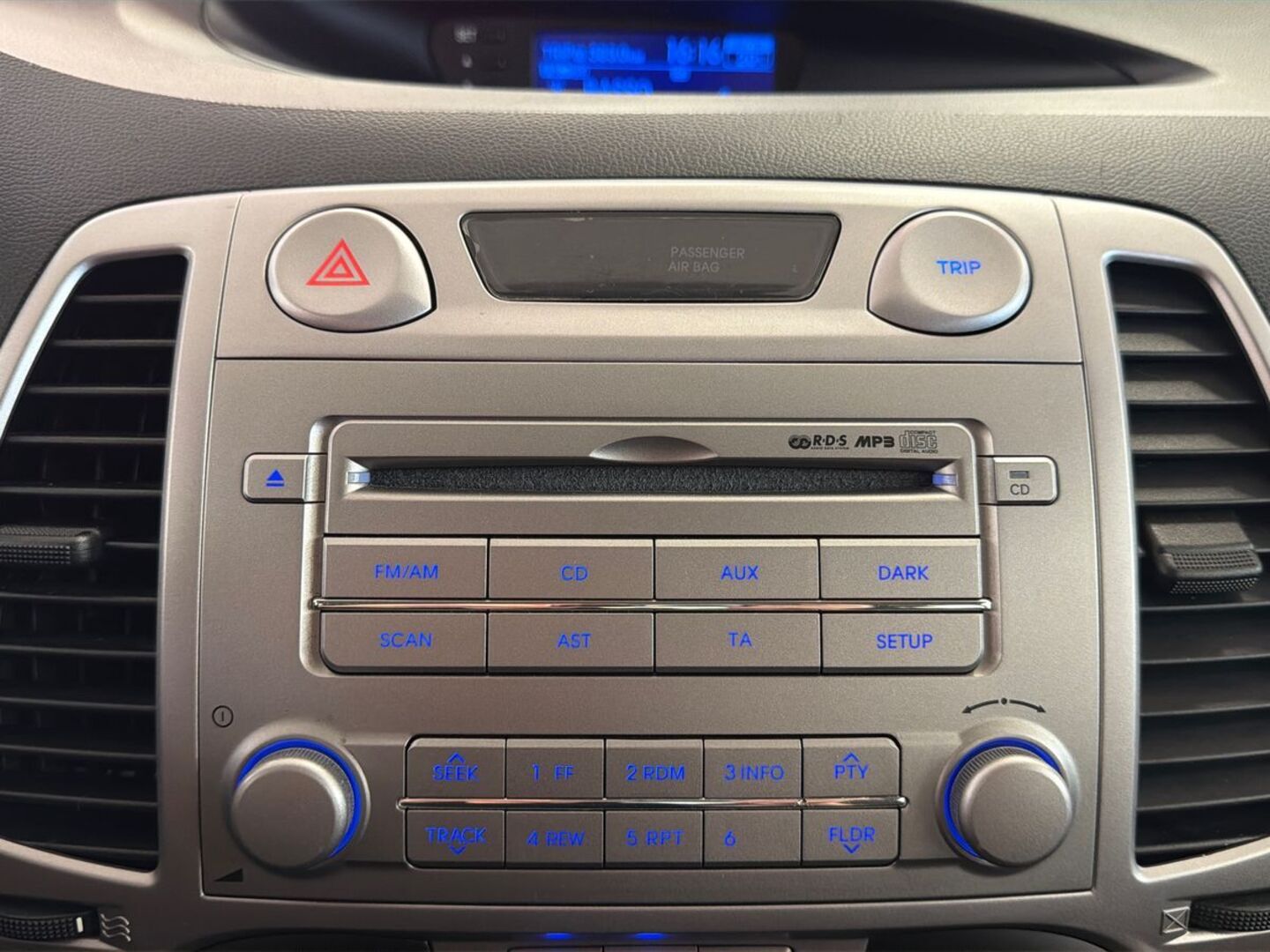 HYUNDAI i20 23