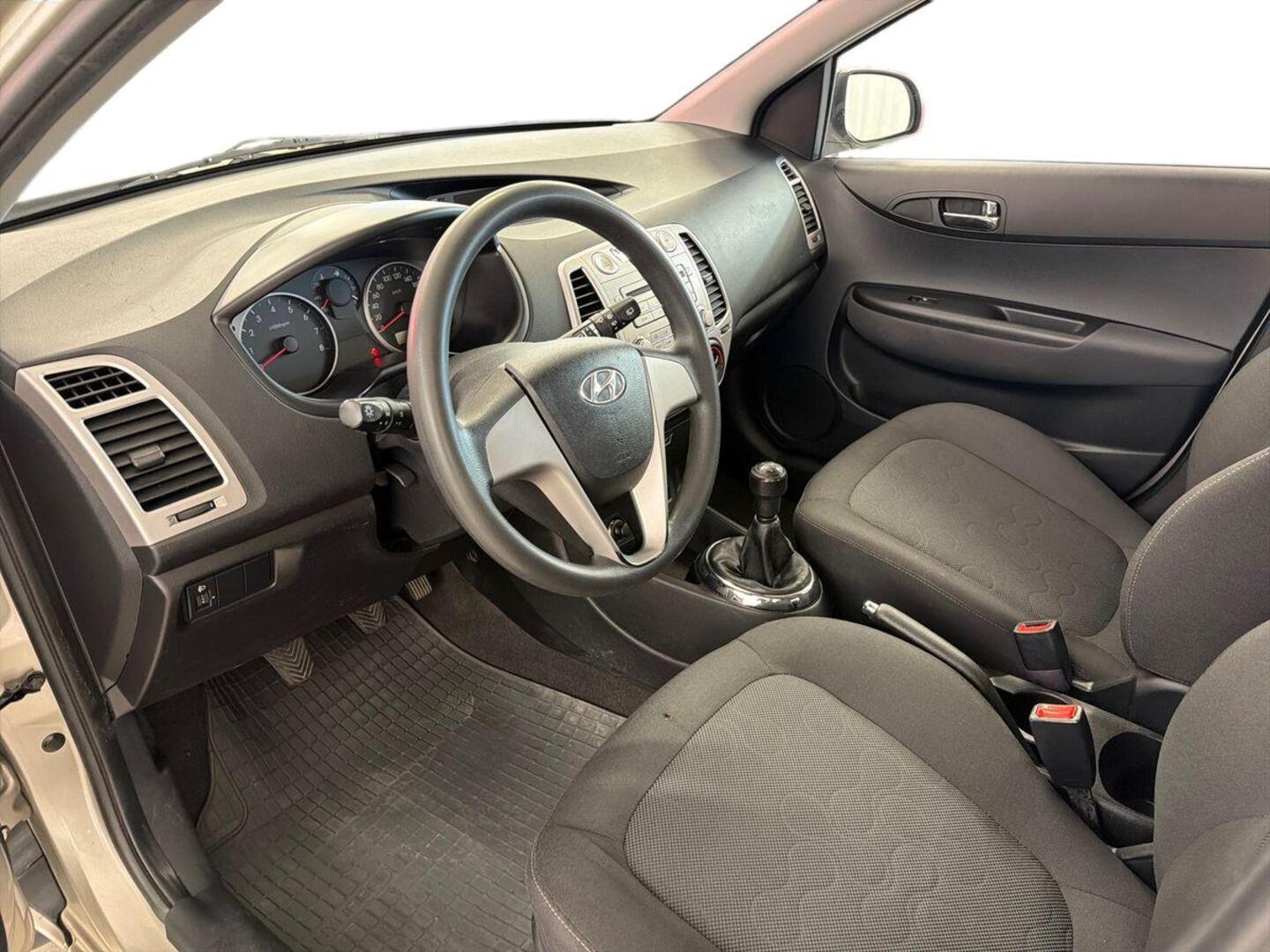 HYUNDAI i20 7