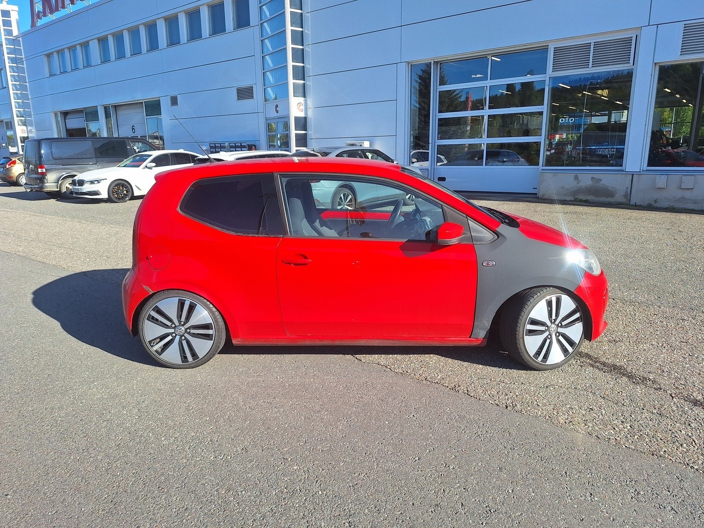 VOLKSWAGEN up! 2012