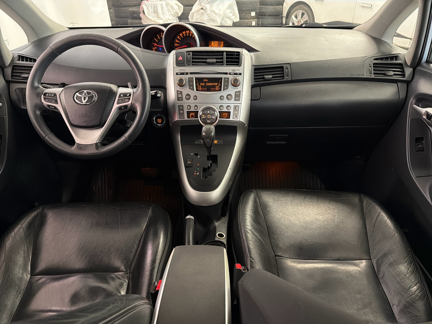 TOYOTA Verso 2011