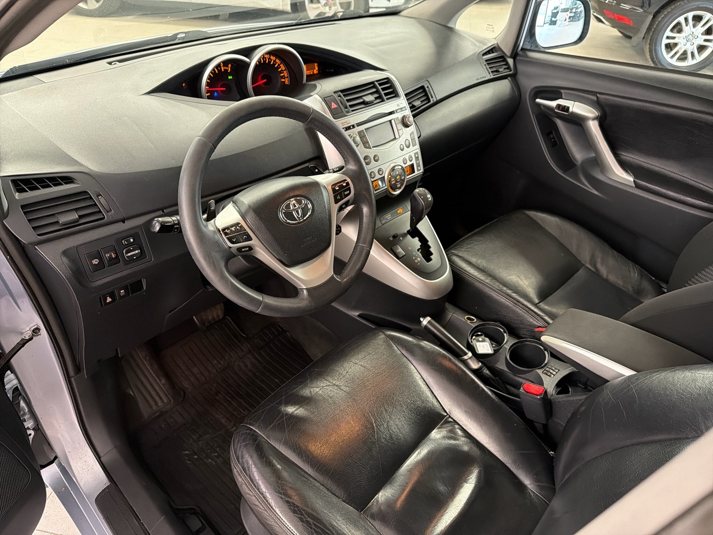 TOYOTA Verso 2011