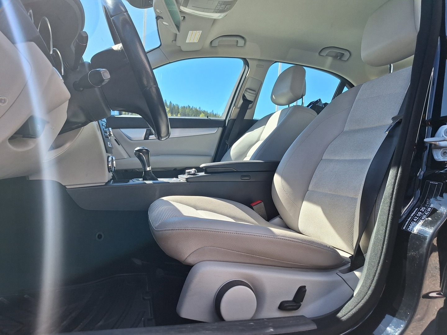 MERCEDES-BENZ C 2011