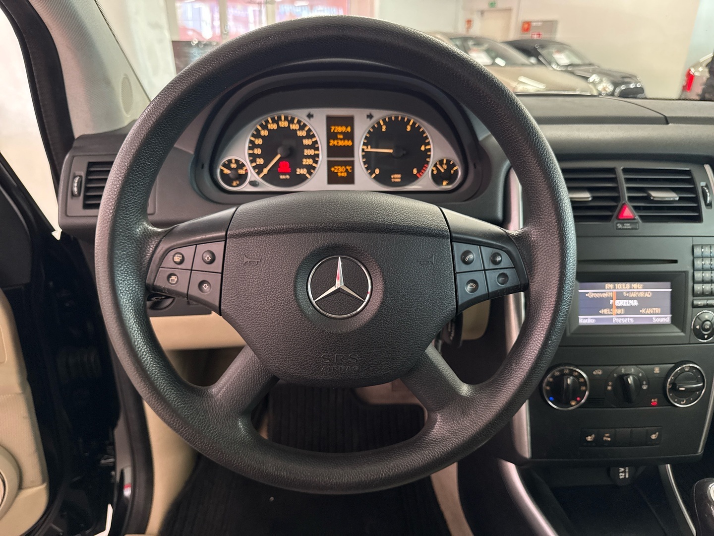 MERCEDES-BENZ B 2010