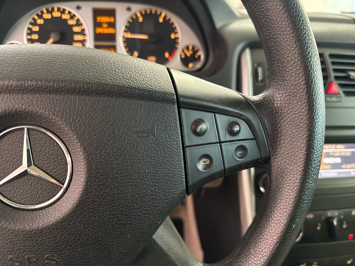 MERCEDES-BENZ B 2010