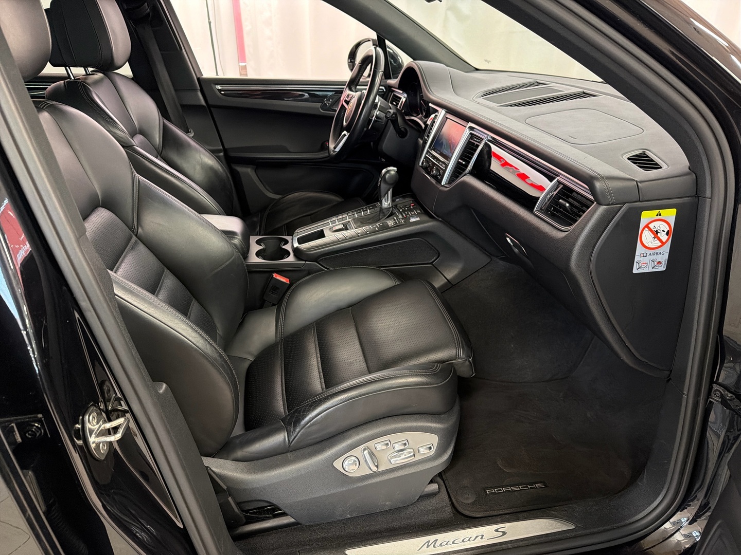 PORSCHE Macan 2015