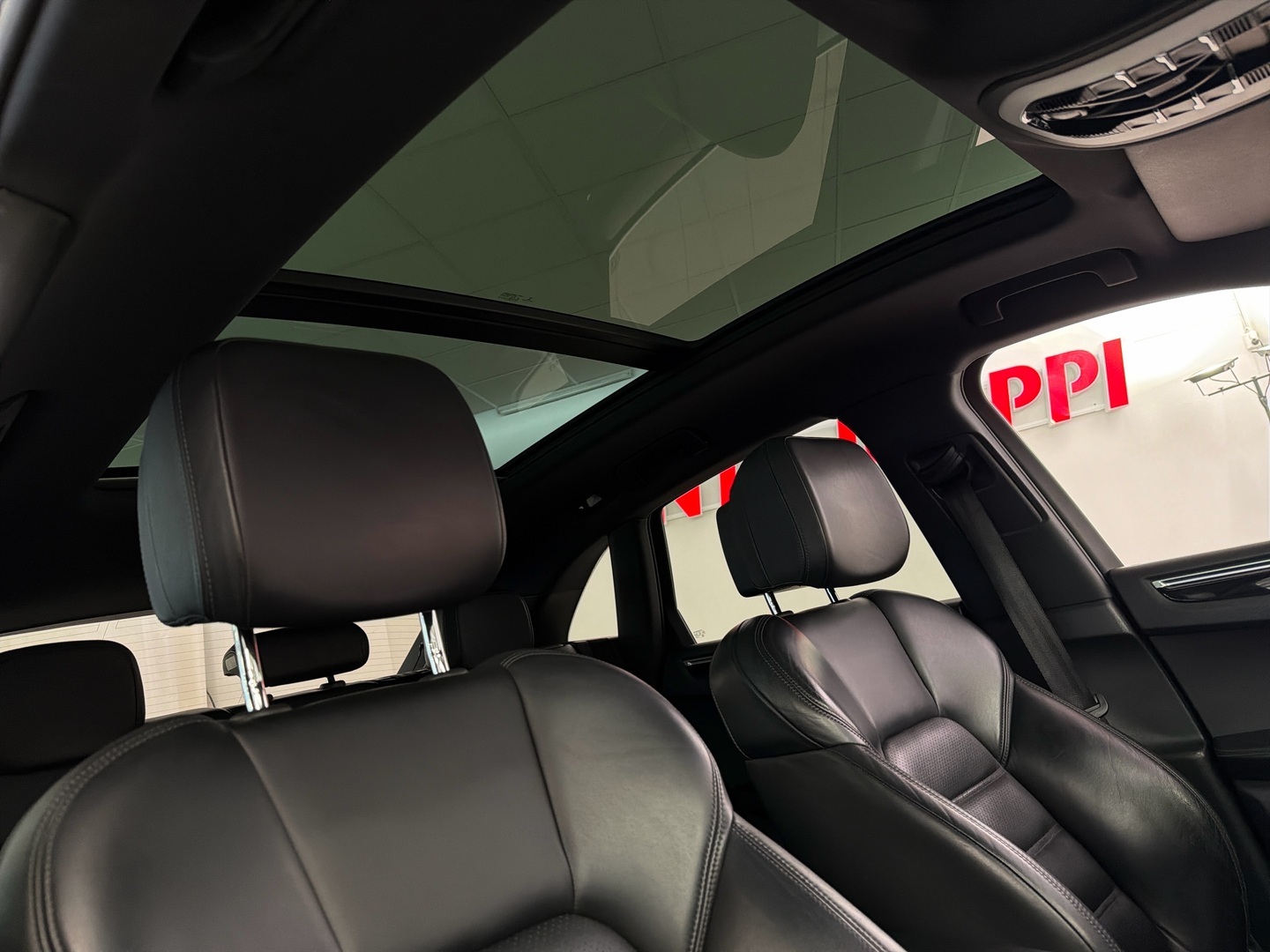 PORSCHE Macan 2015