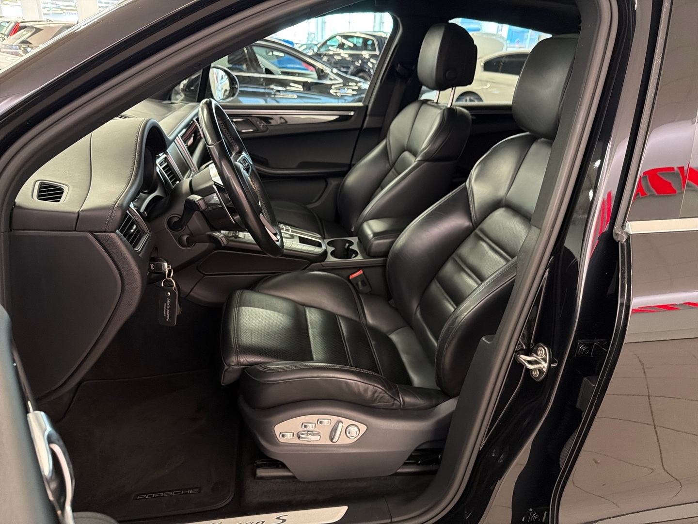 PORSCHE Macan 2015