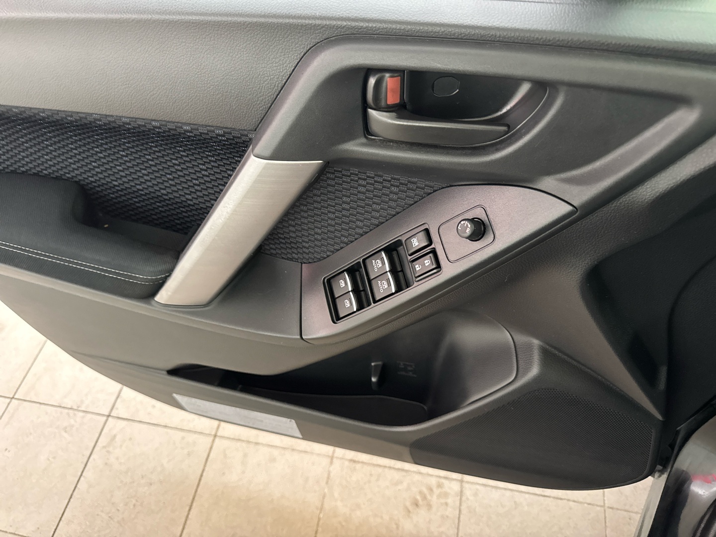 SUBARU Forester 2016