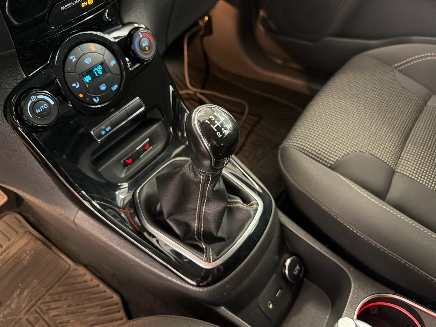 FORD Fiesta 2016