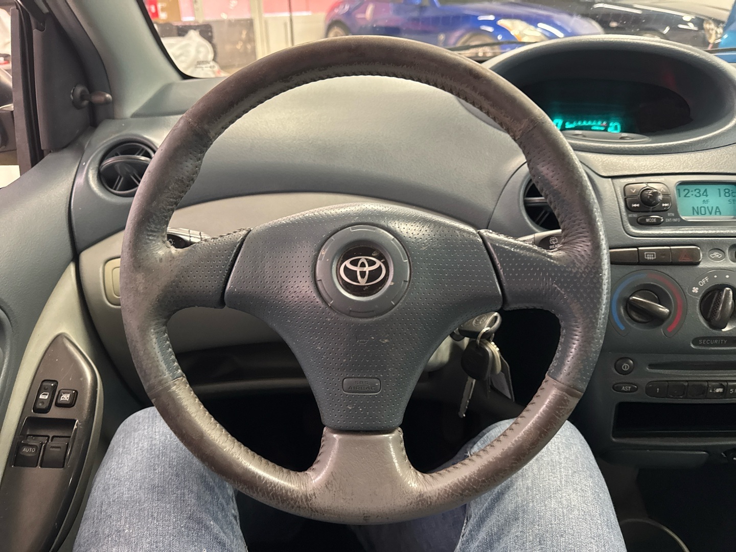 TOYOTA Yaris 2002