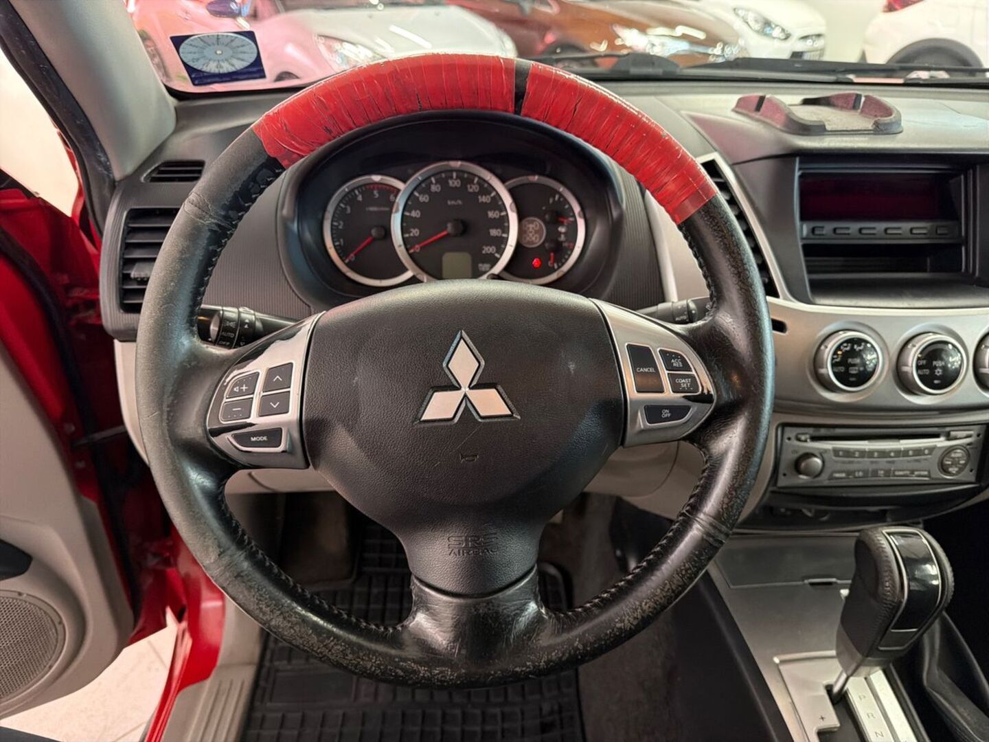 MITSUBISHI L200 14