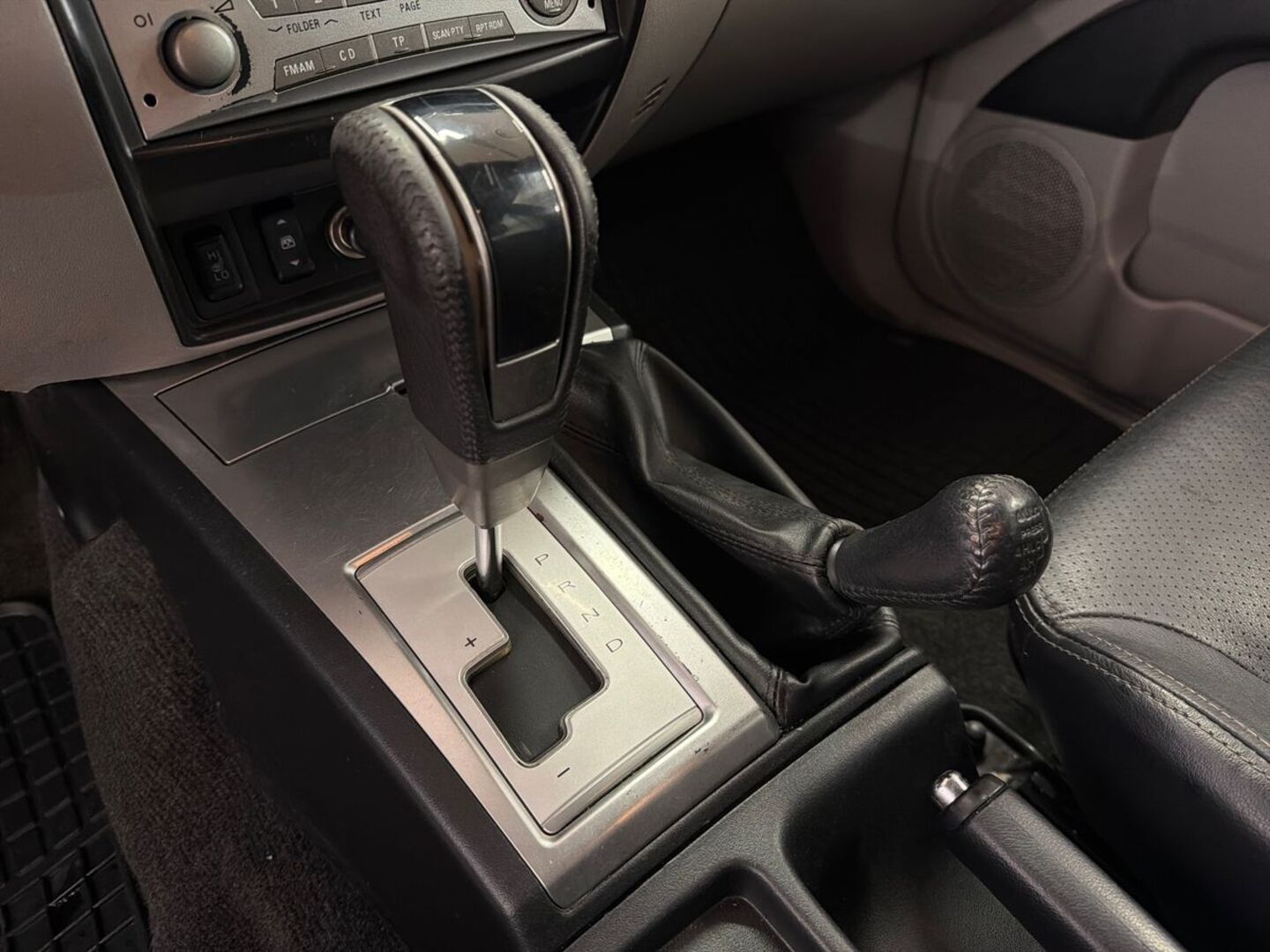 MITSUBISHI L200 17