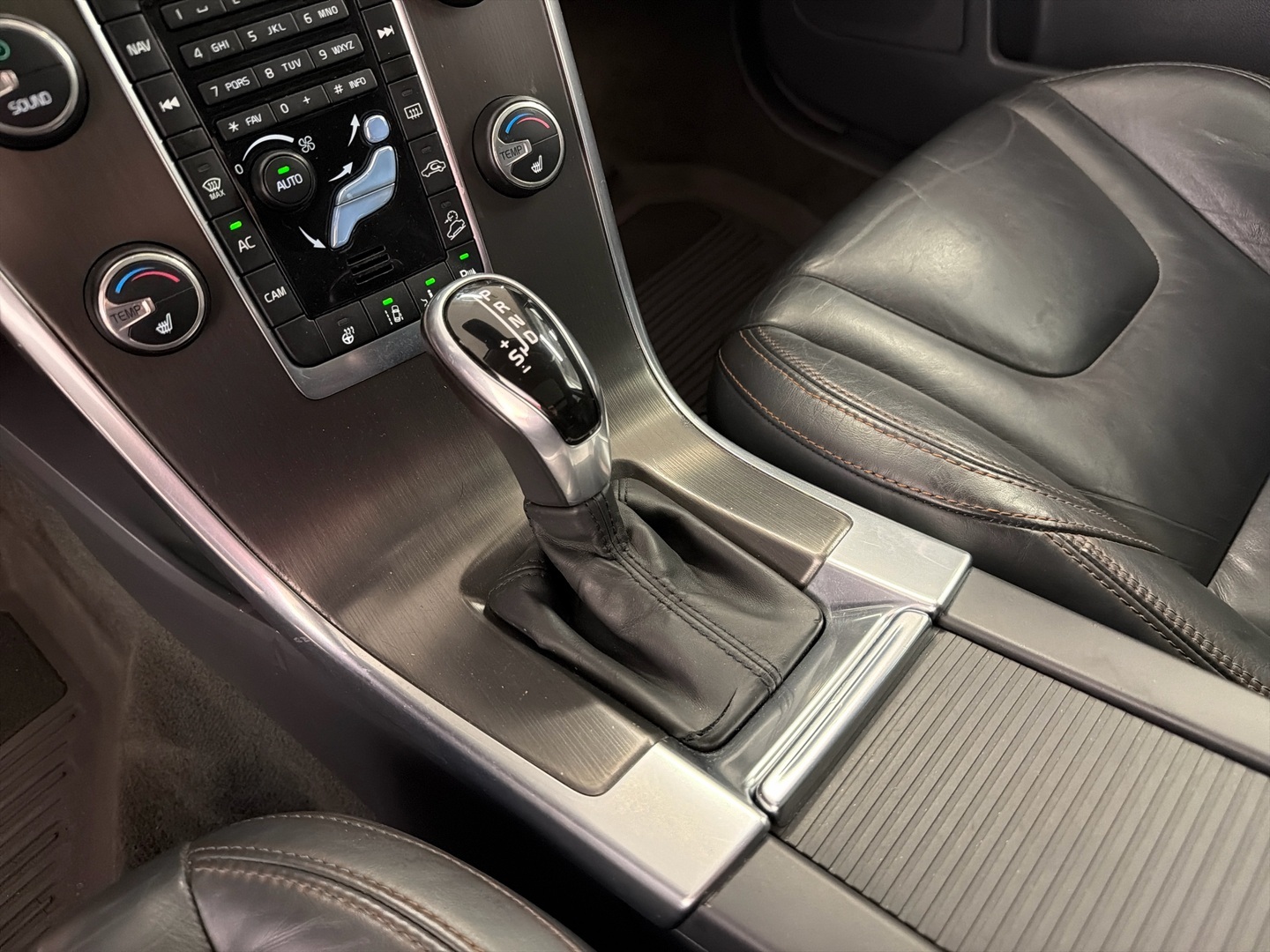 VOLVO XC60 2014