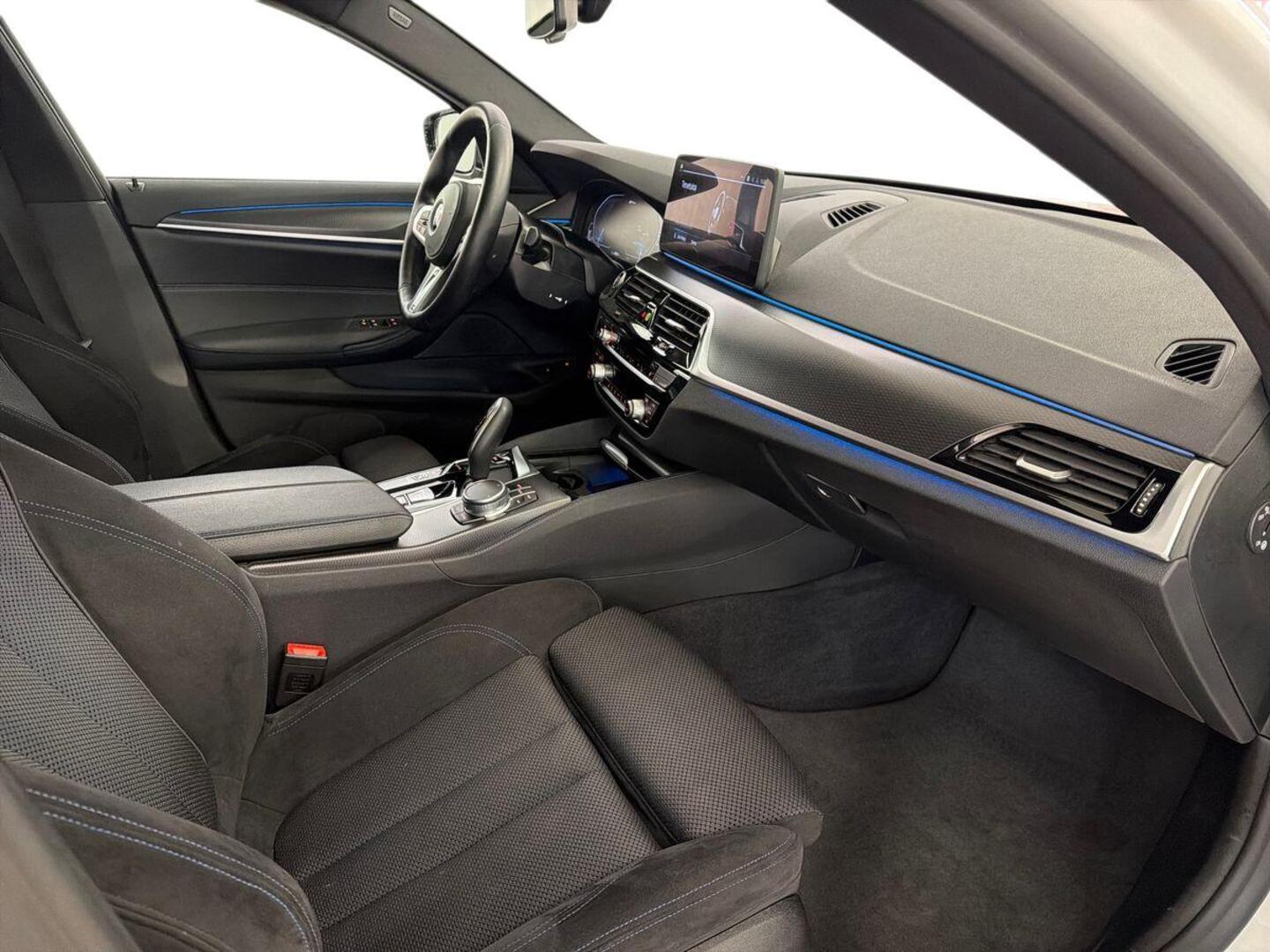 BMW 530 2021