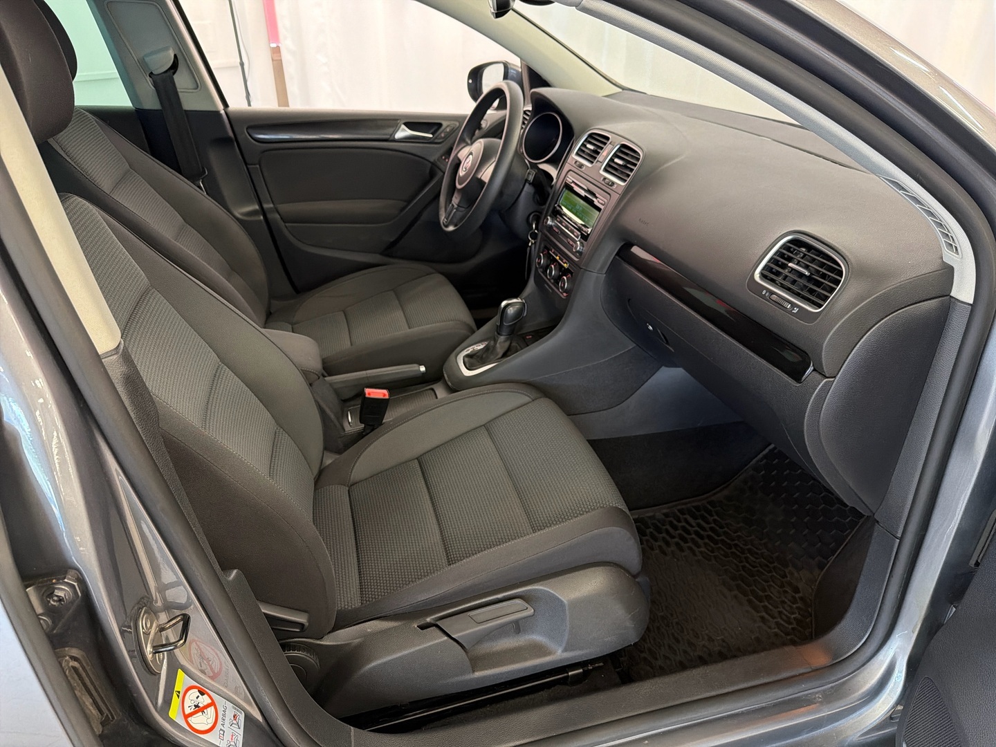 VOLKSWAGEN Golf 2012