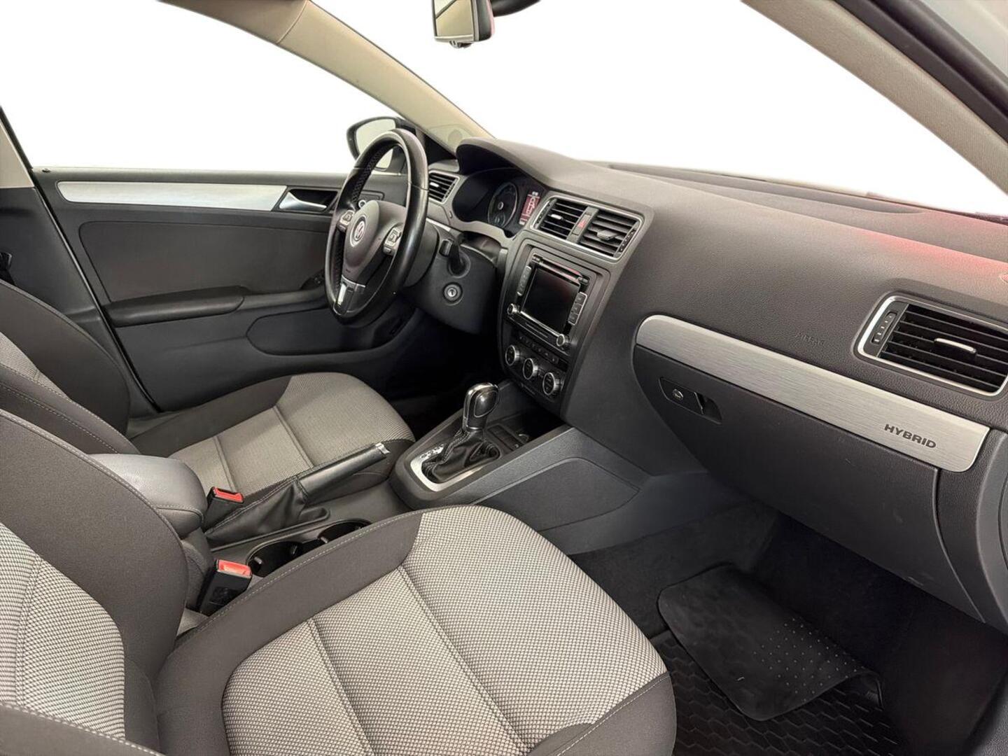 VOLKSWAGEN Jetta 2013