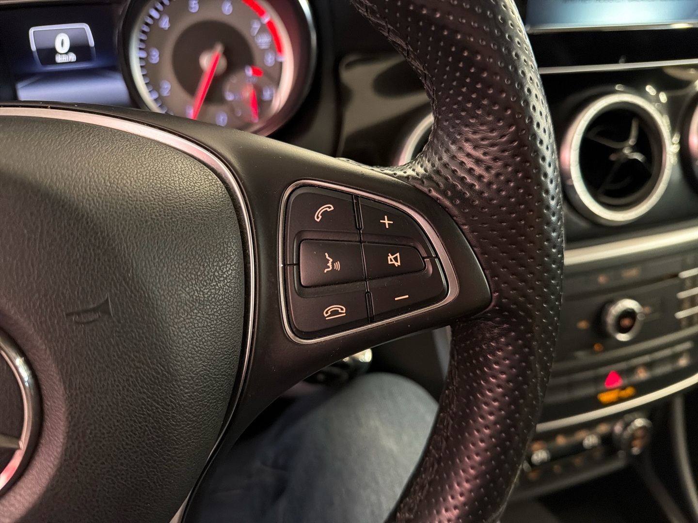 MERCEDES-BENZ CLA 2015