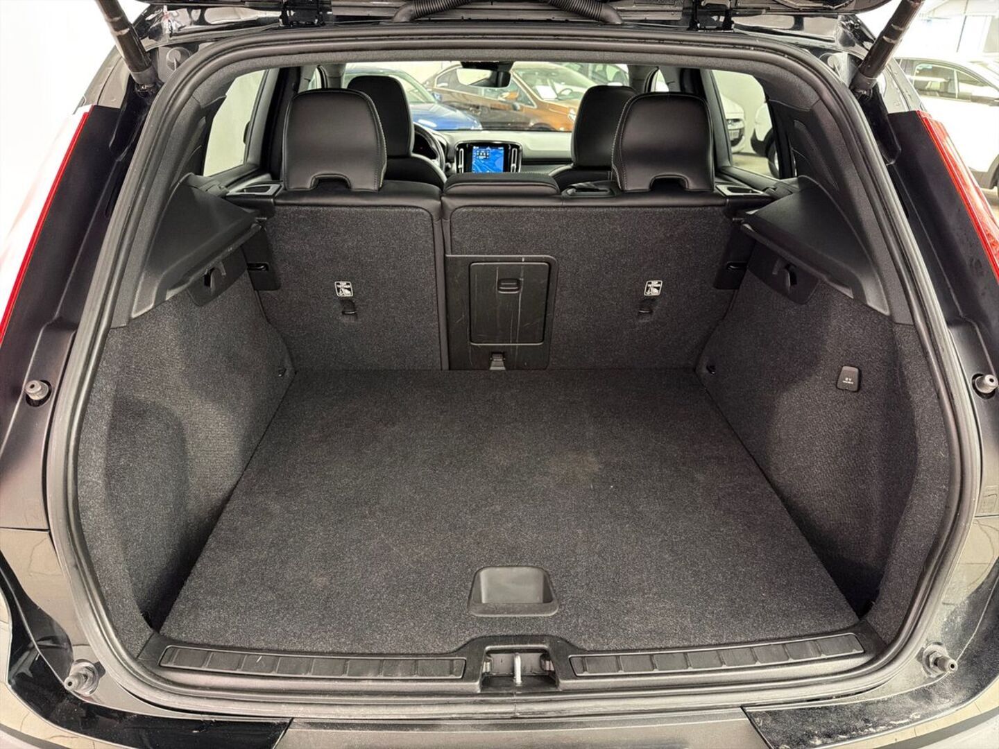 VOLVO XC40 2021