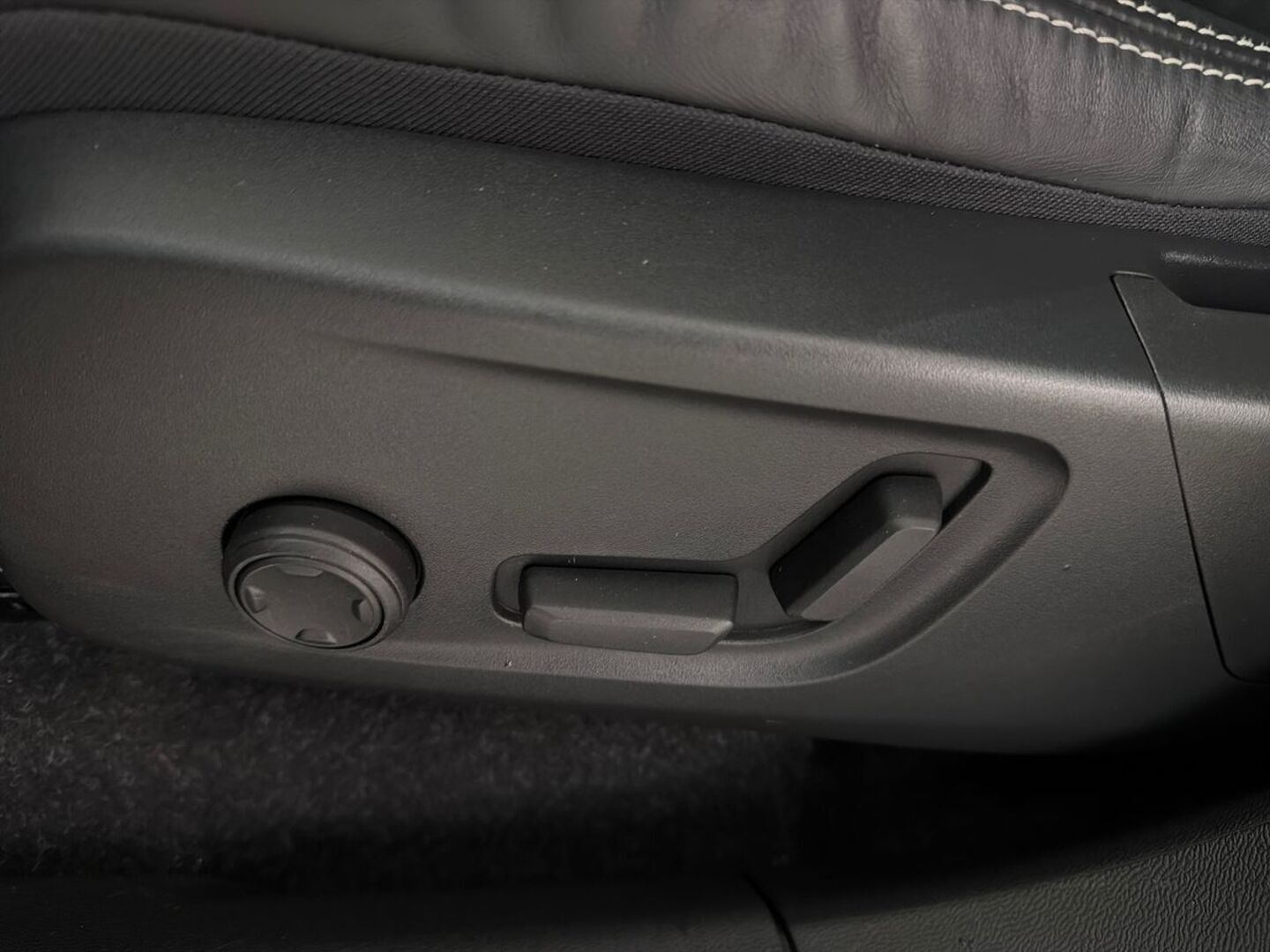 VOLVO XC40 2021