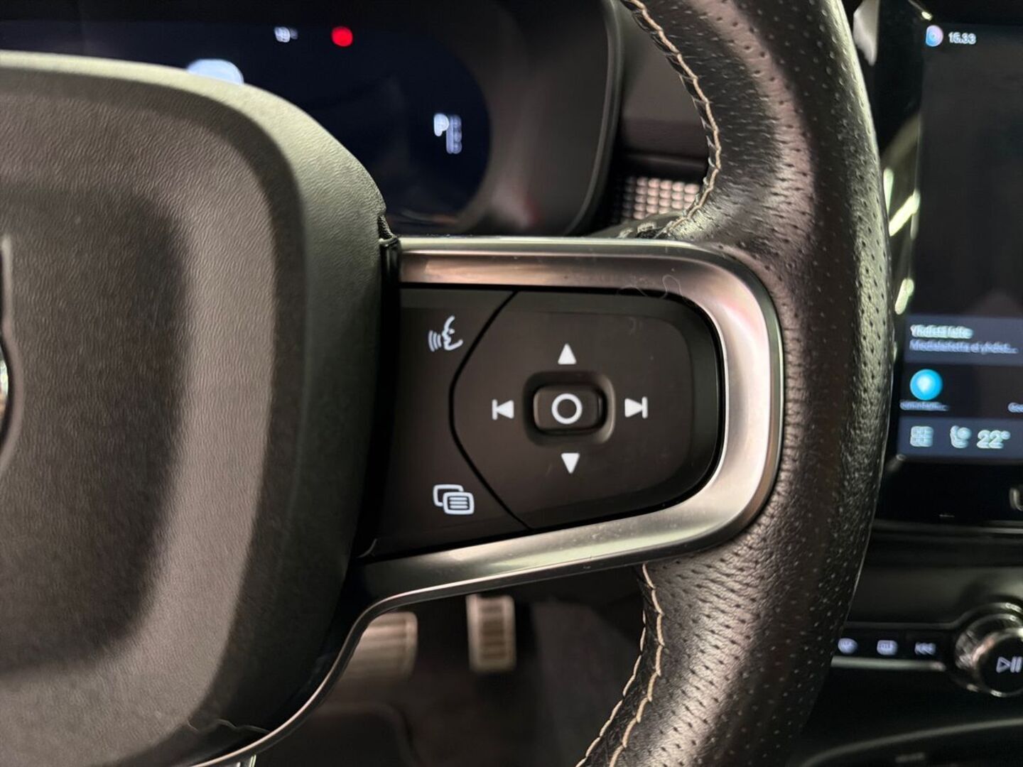 VOLVO XC40 2021