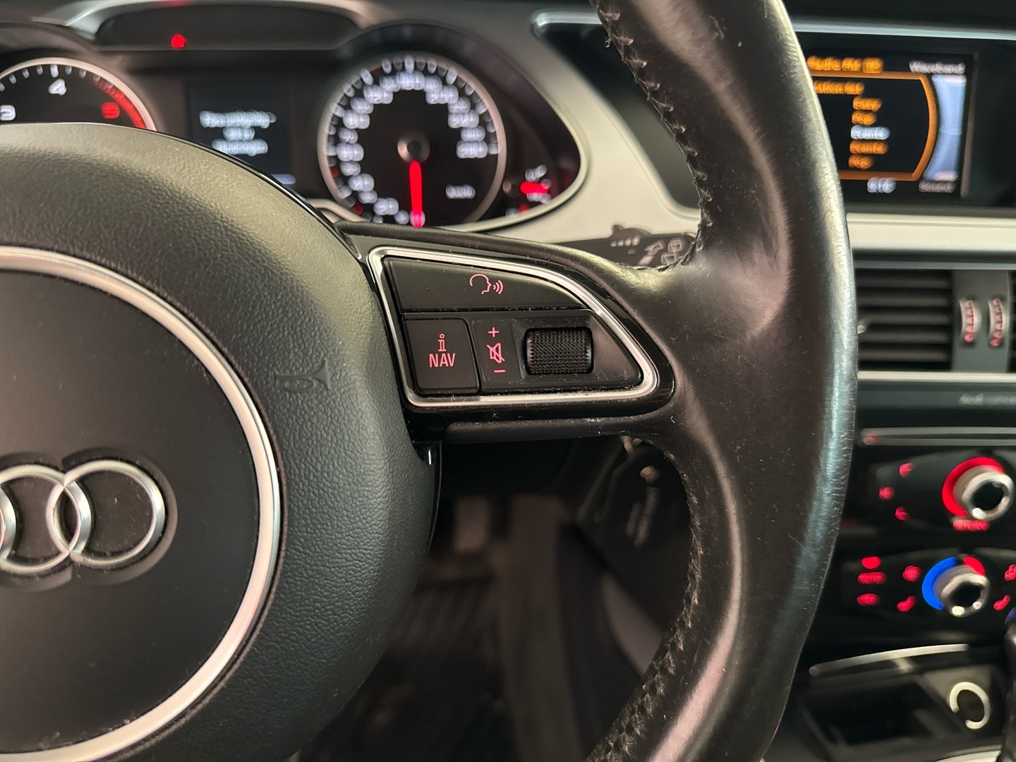 AUDI A4 allroad quattro 2016