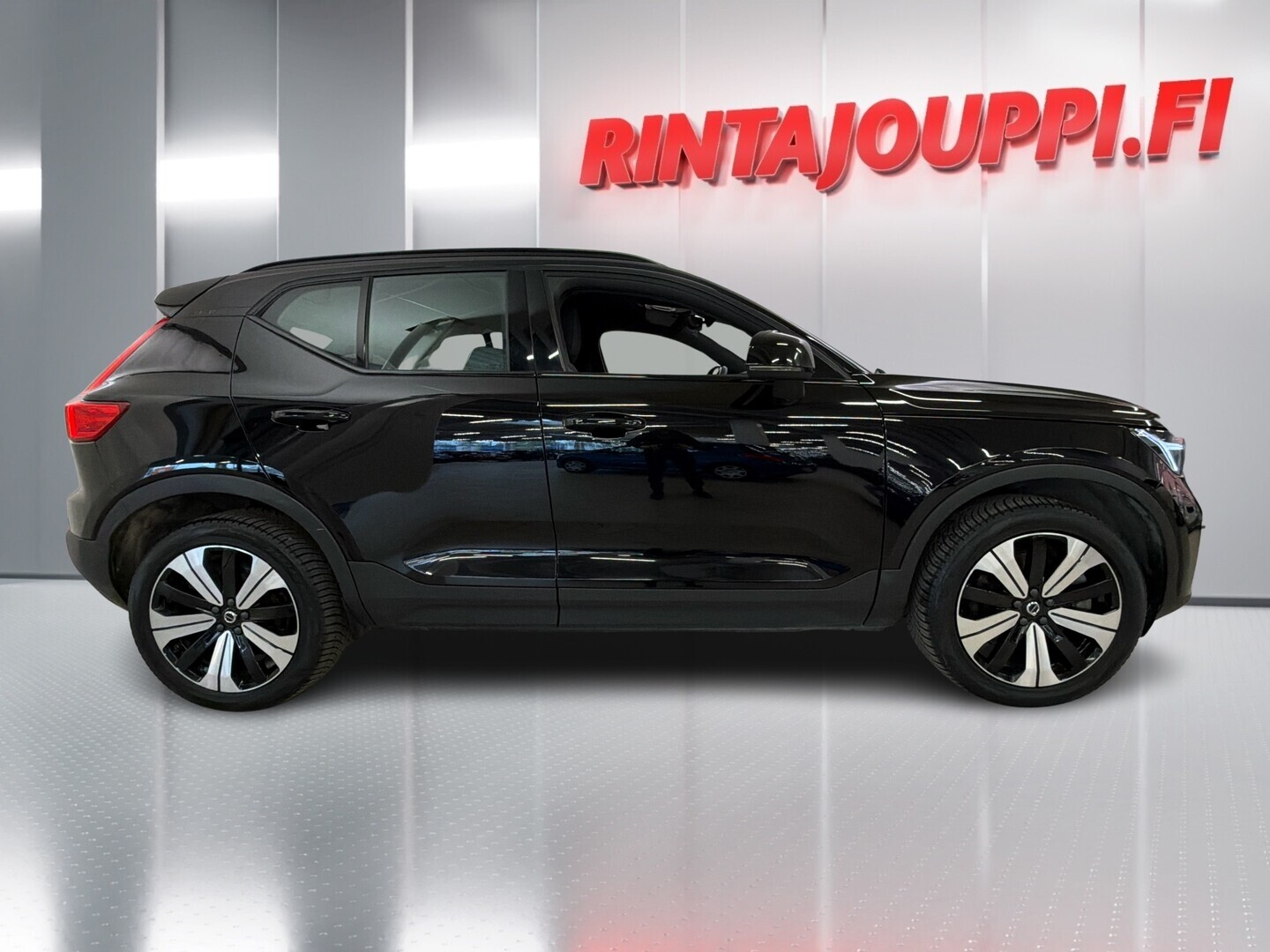 VOLVO XC40 2023