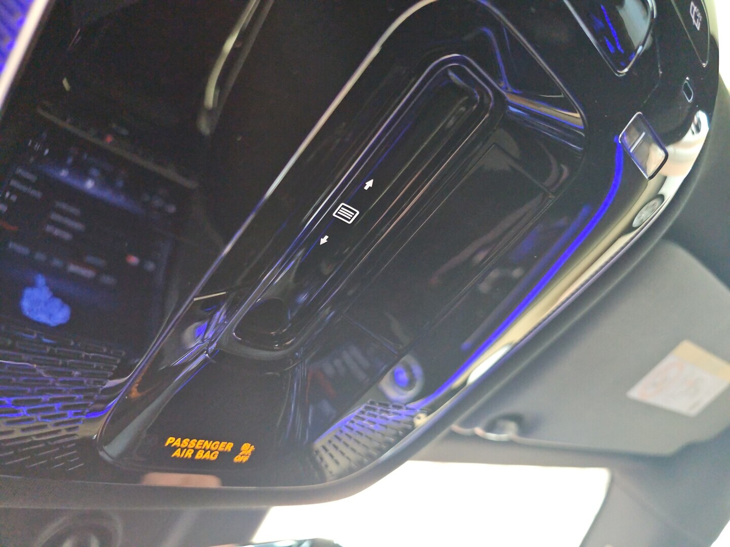 MERCEDES-BENZ EQS SUV 2023