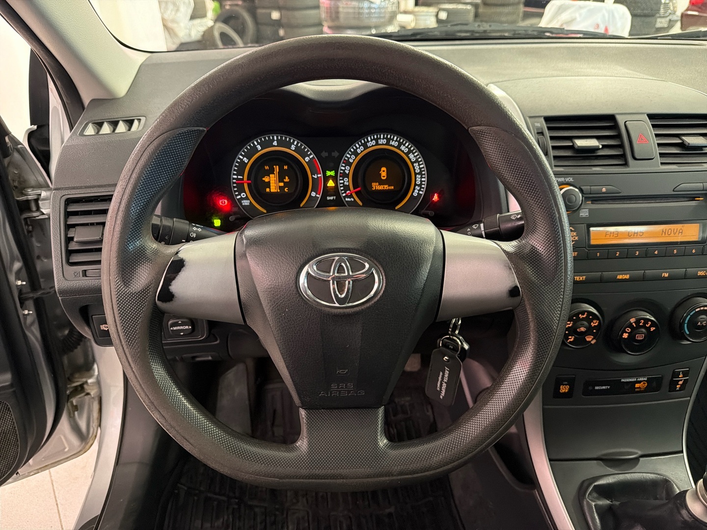 TOYOTA Corolla 2012