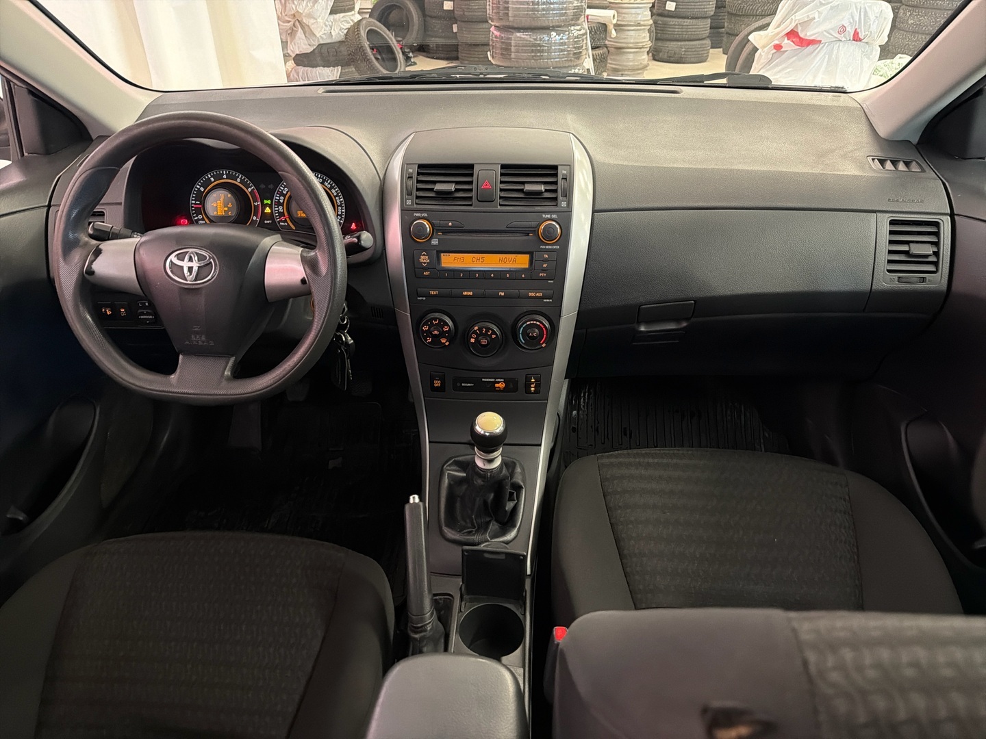 TOYOTA Corolla 2012