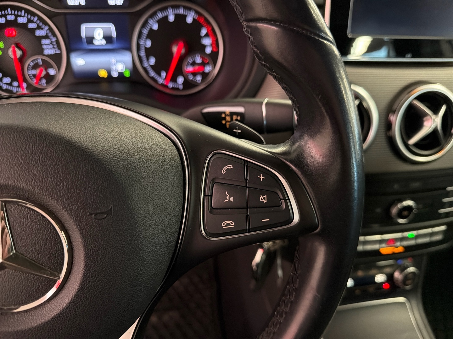 MERCEDES-BENZ B 2015