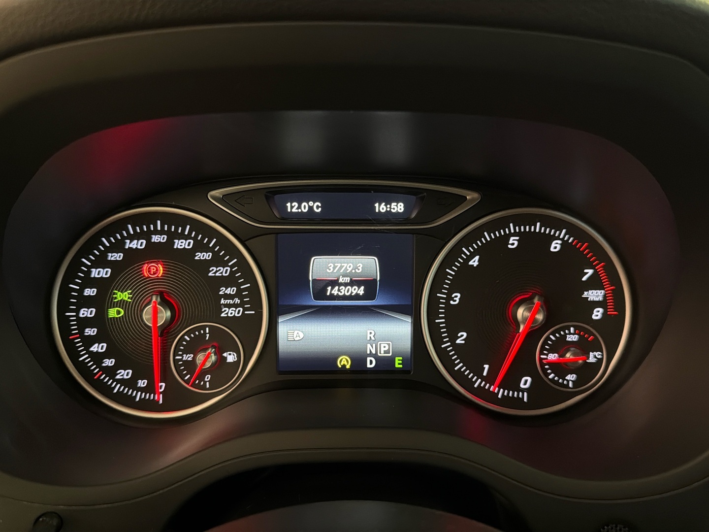 MERCEDES-BENZ B 2015