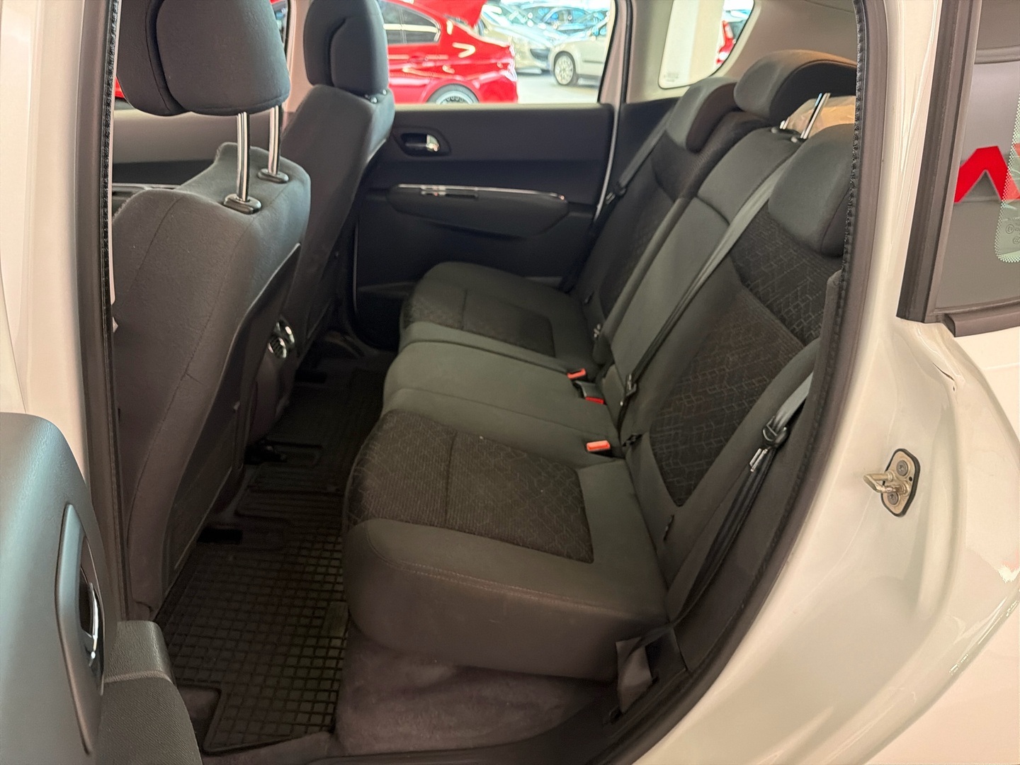 PEUGEOT 3008 2015