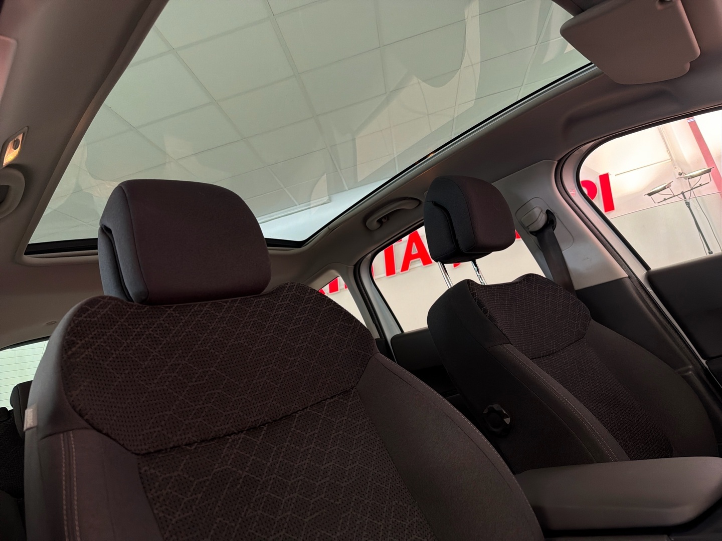 PEUGEOT 3008 2015