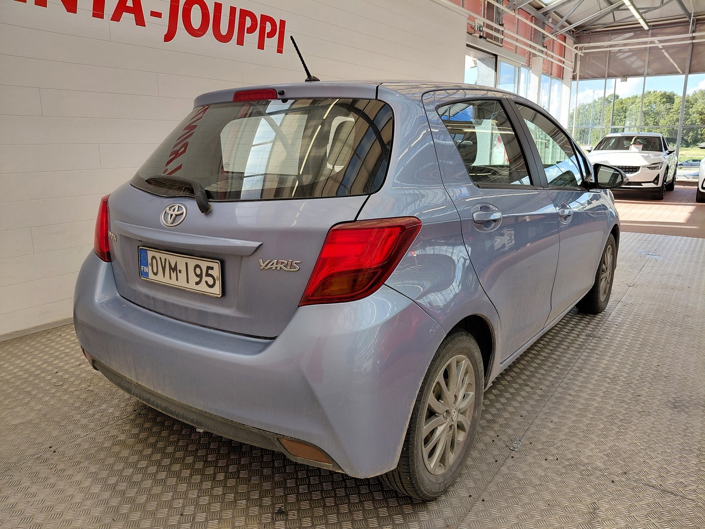 TOYOTA Yaris 2017