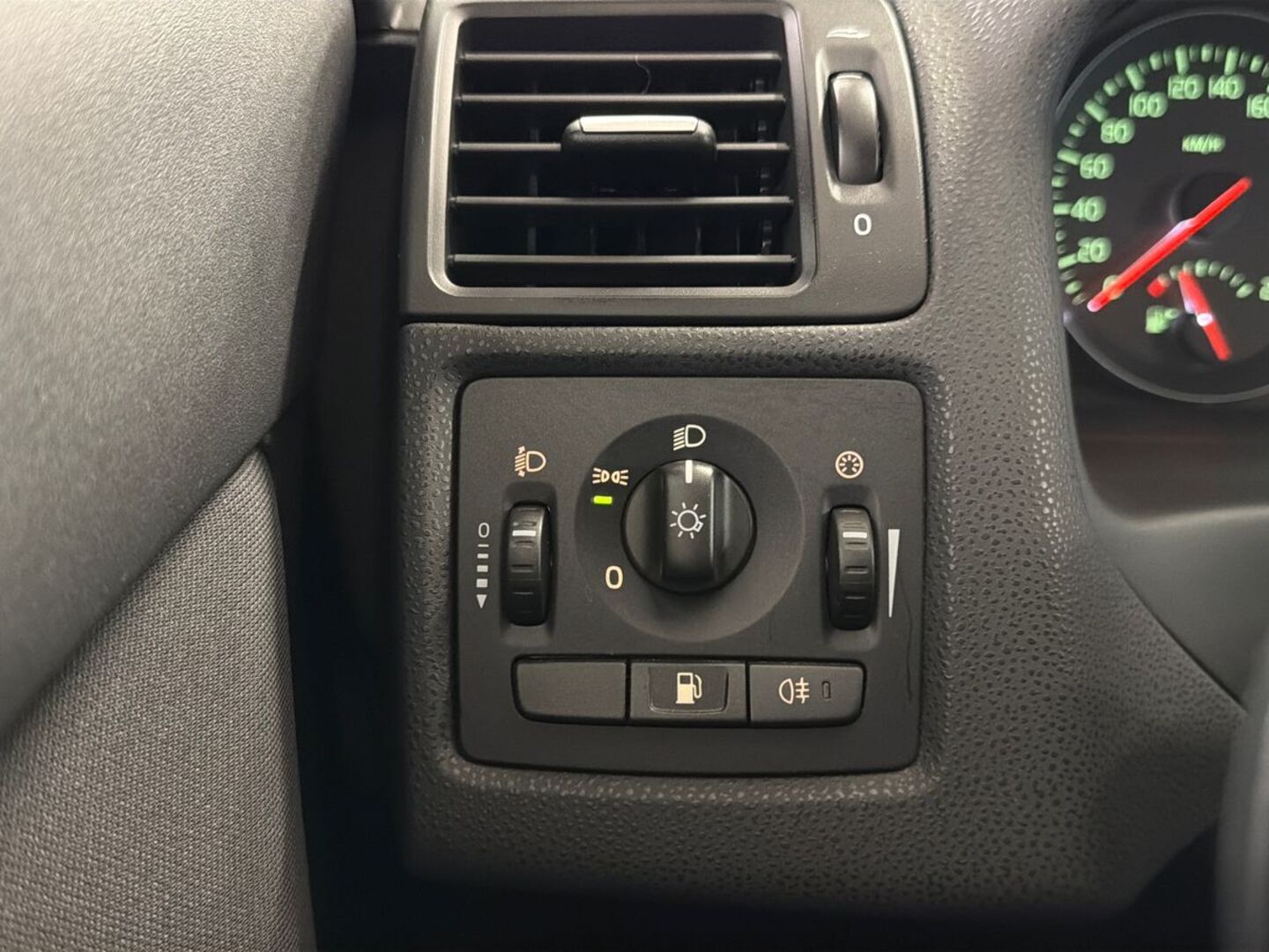 VOLVO V50 2008