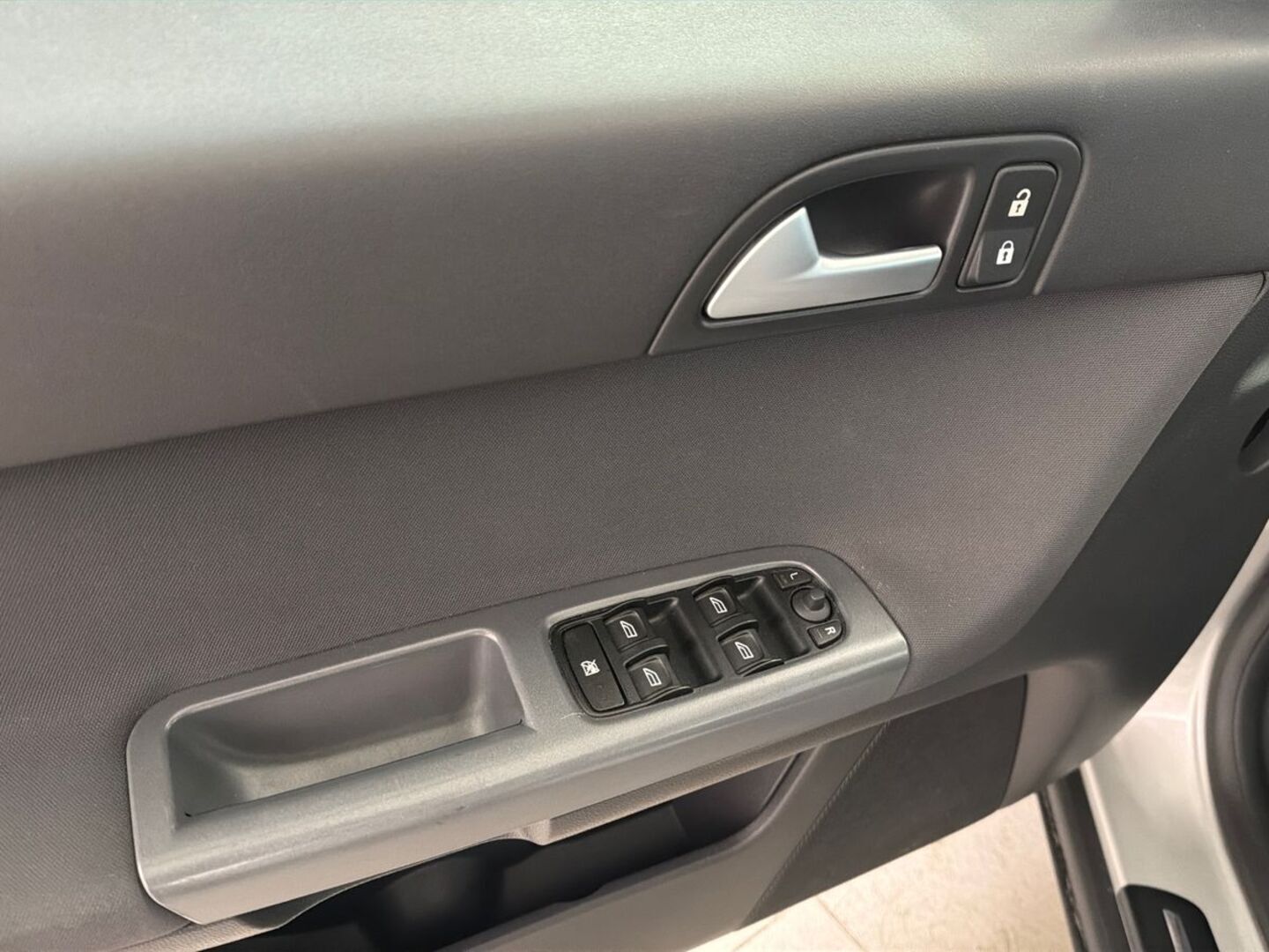 VOLVO V50 2008